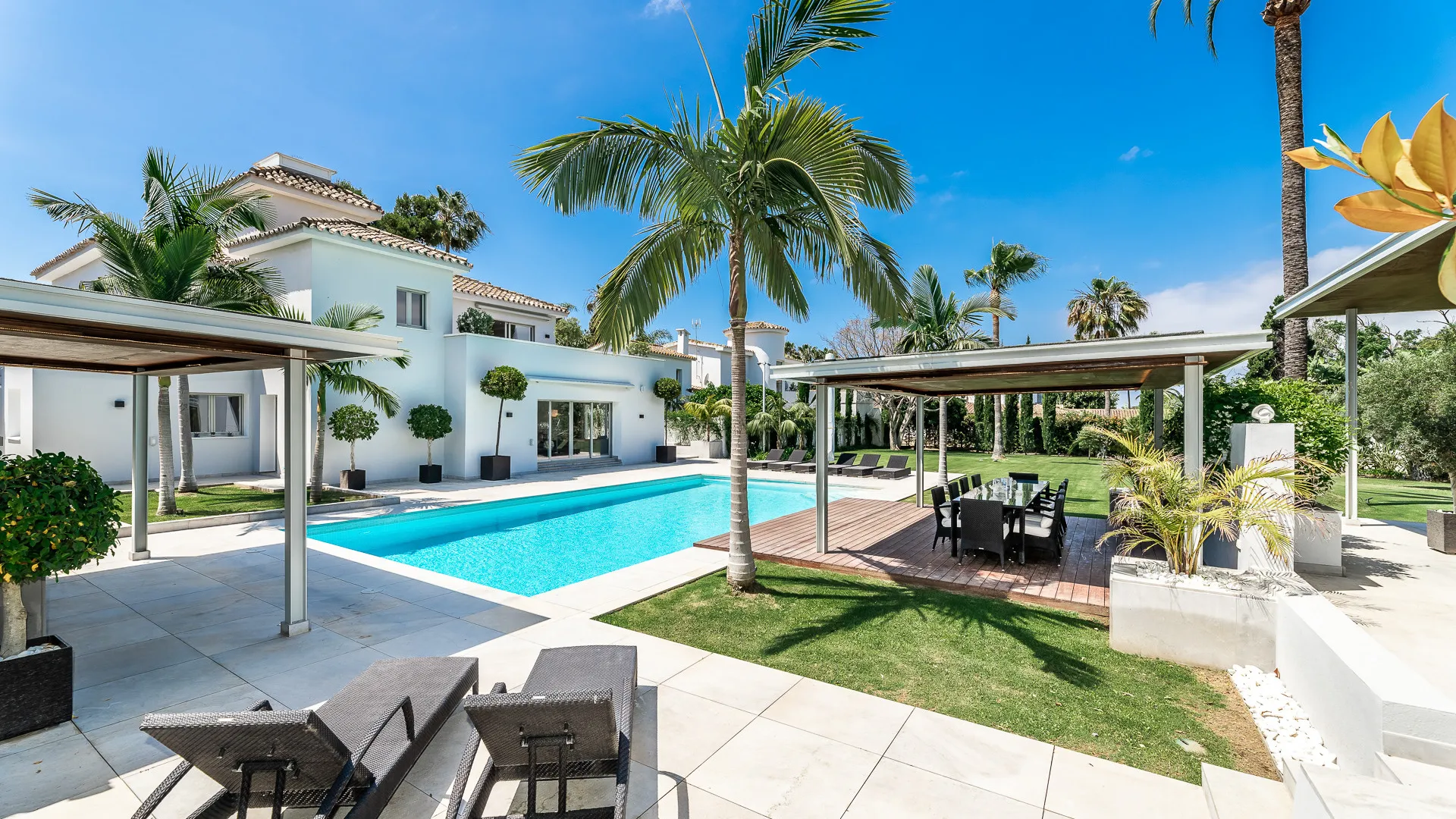 Villa en venta de 7 dormitorios en Benamara