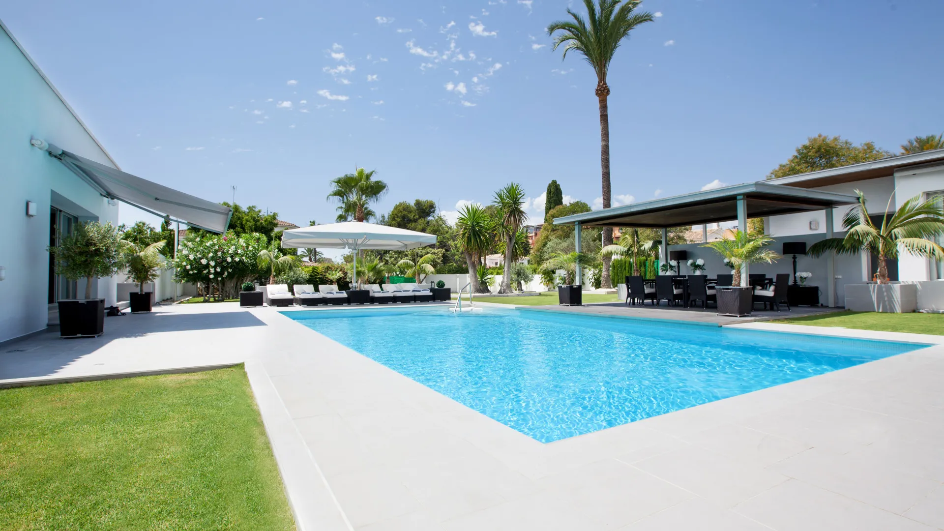 Villa en venta de 7 dormitorios en Benamara