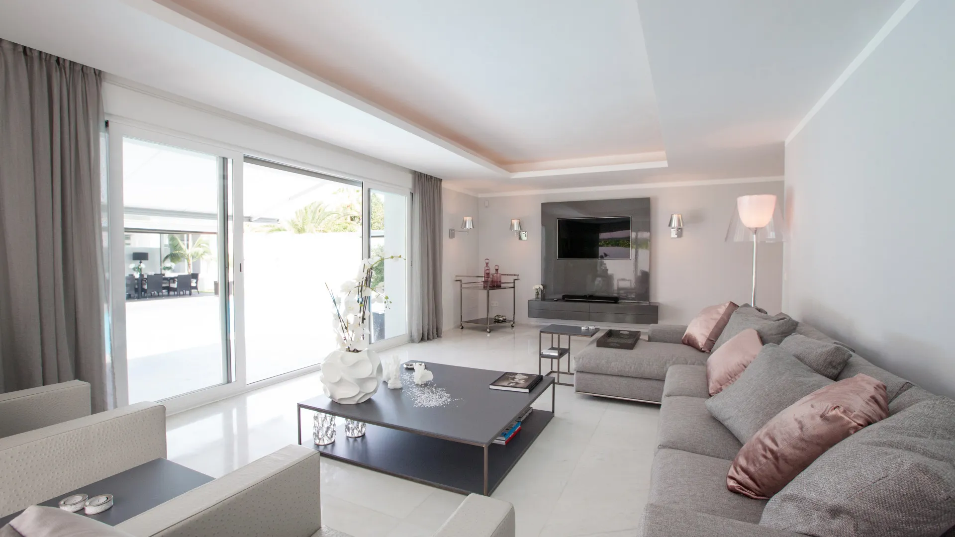 Villa en venta de 7 dormitorios en Benamara