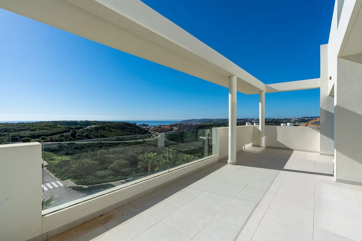 Penthouse for sale in Casares with 3 bedrooms