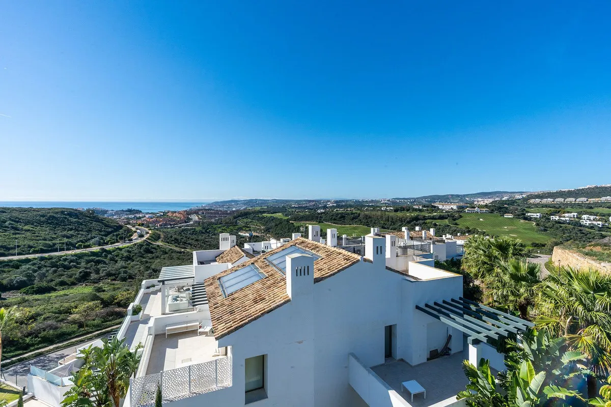 Penthouse for sale in Casares with 3 bedrooms