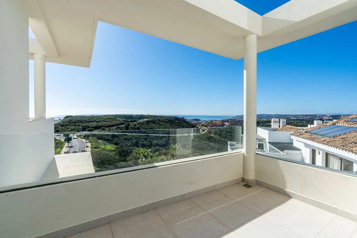 Penthouse for sale in Casares with 3 bedrooms