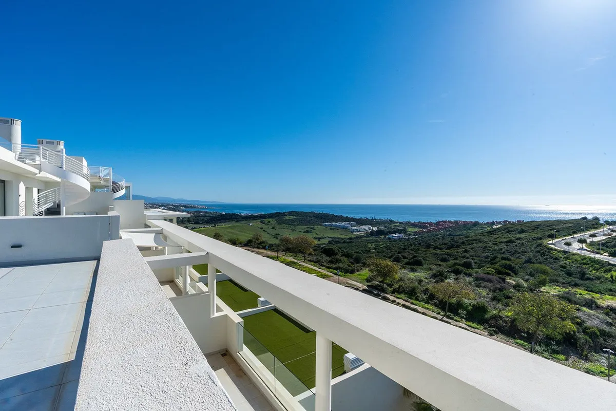 Penthouse for sale in Casares with 3 bedrooms