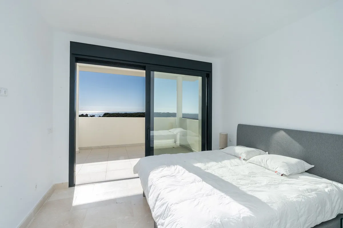 Penthouse for sale in Casares with 3 bedrooms