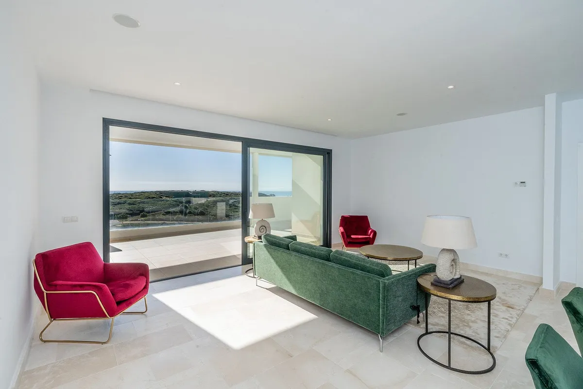 Penthouse for sale in Casares with 3 bedrooms