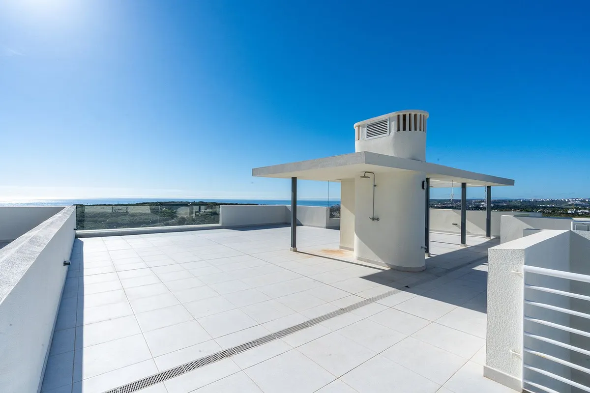 Penthouse for sale in Casares with 3 bedrooms