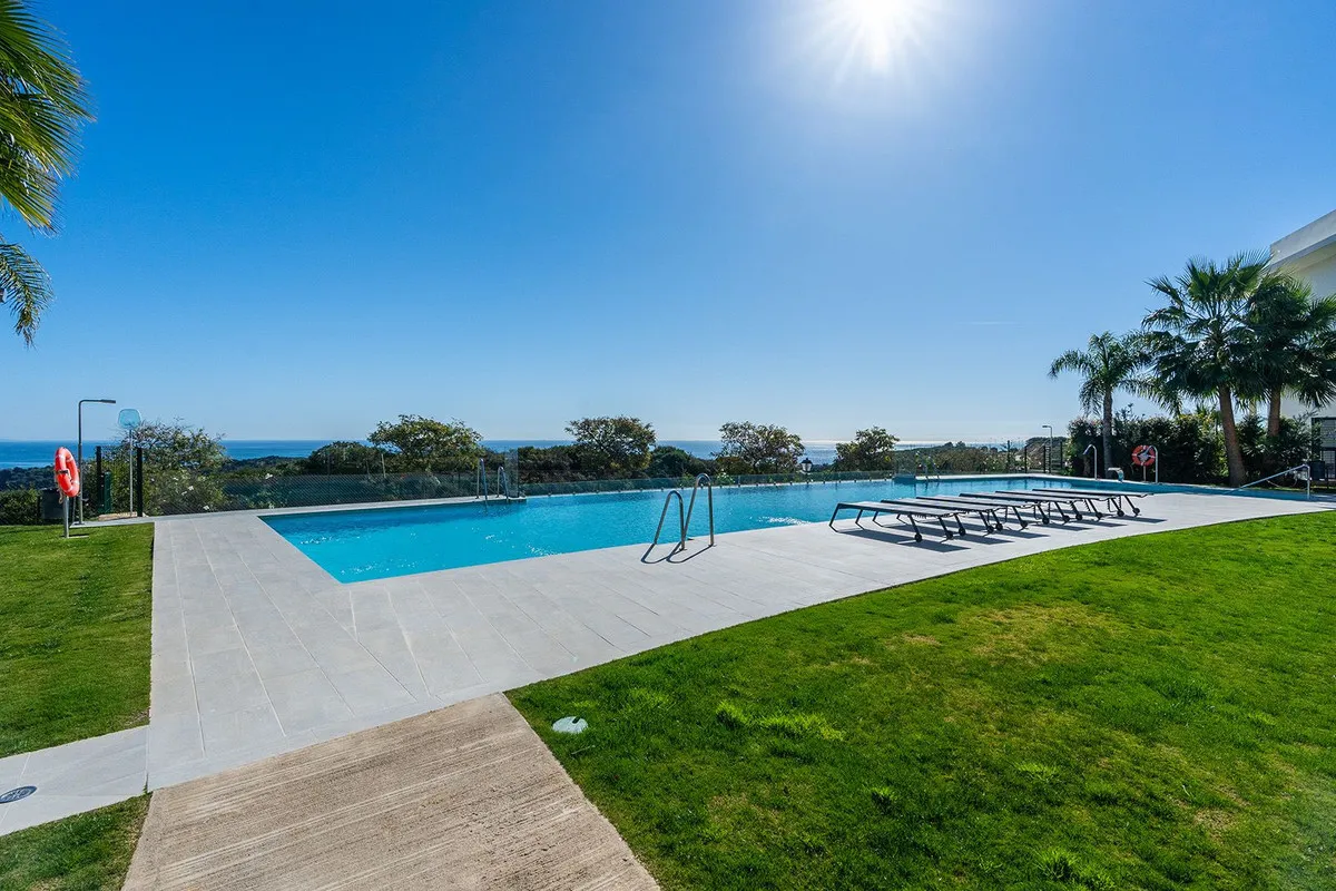 Penthouse for sale in Casares with 3 bedrooms