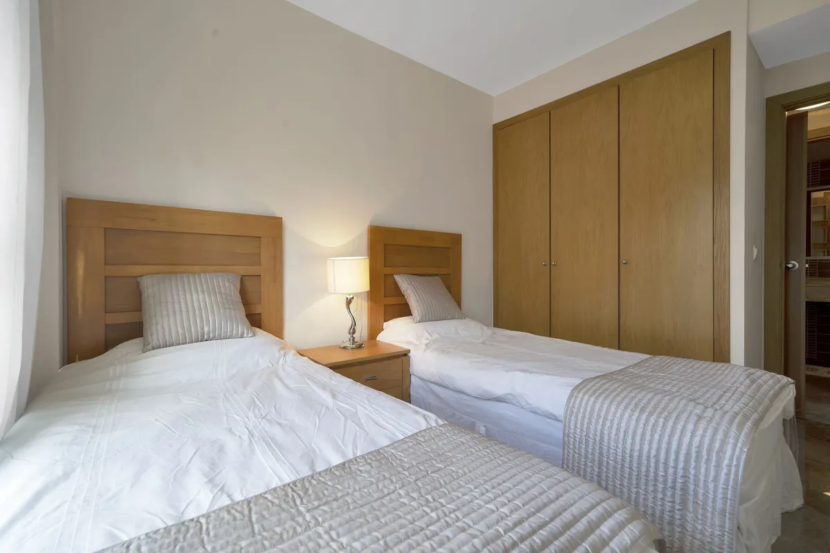 2 bedrooms Selwo apartment for sale