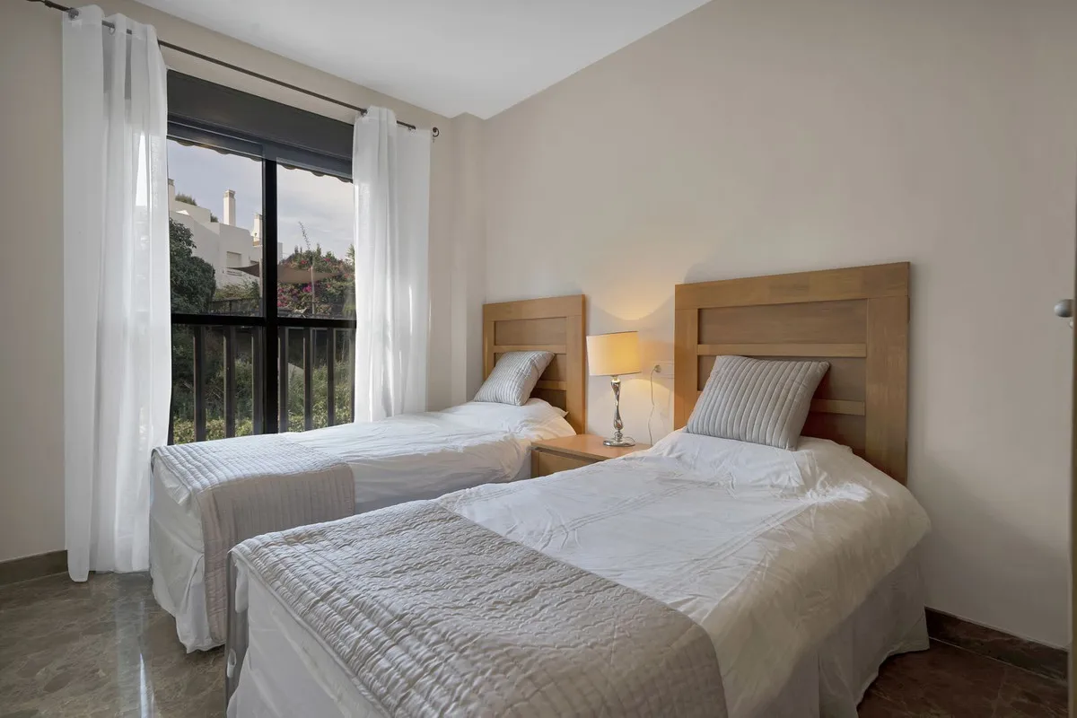 2 bedrooms Selwo apartment for sale