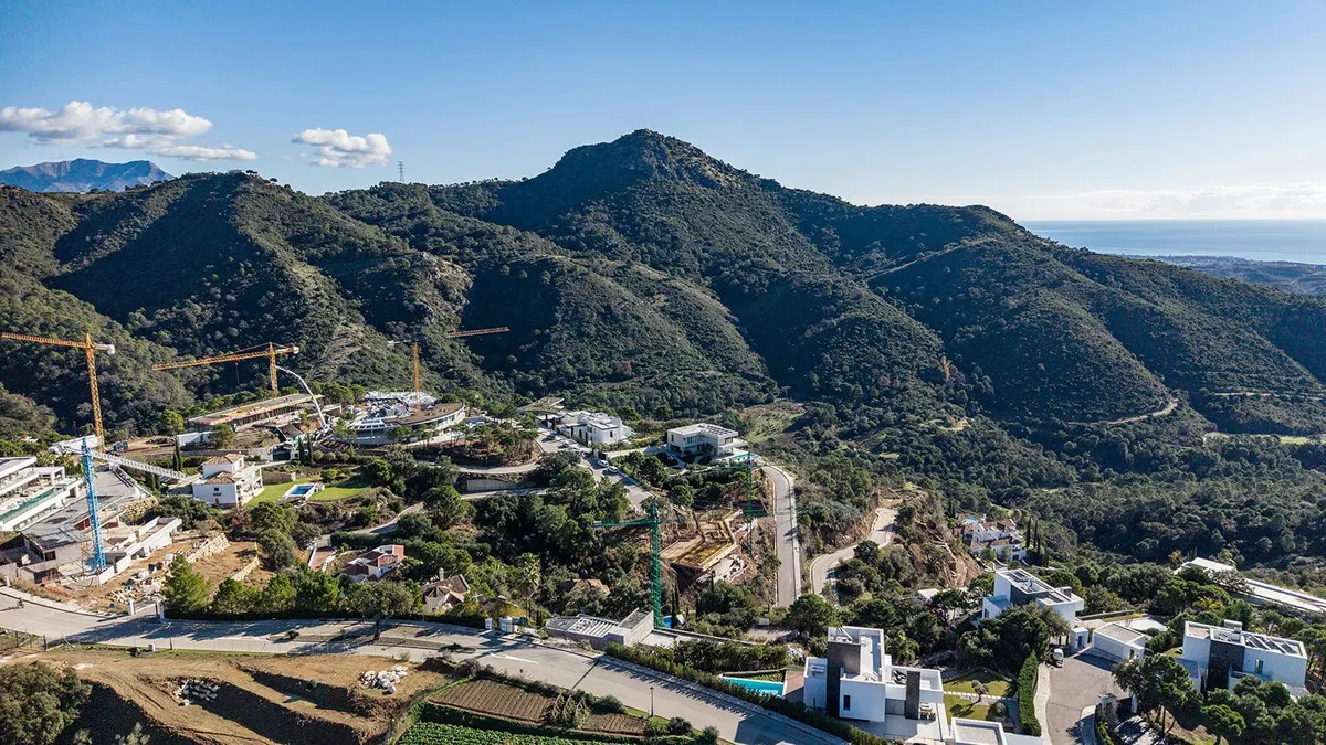 For sale villa in Benahavis with 3 bedrooms