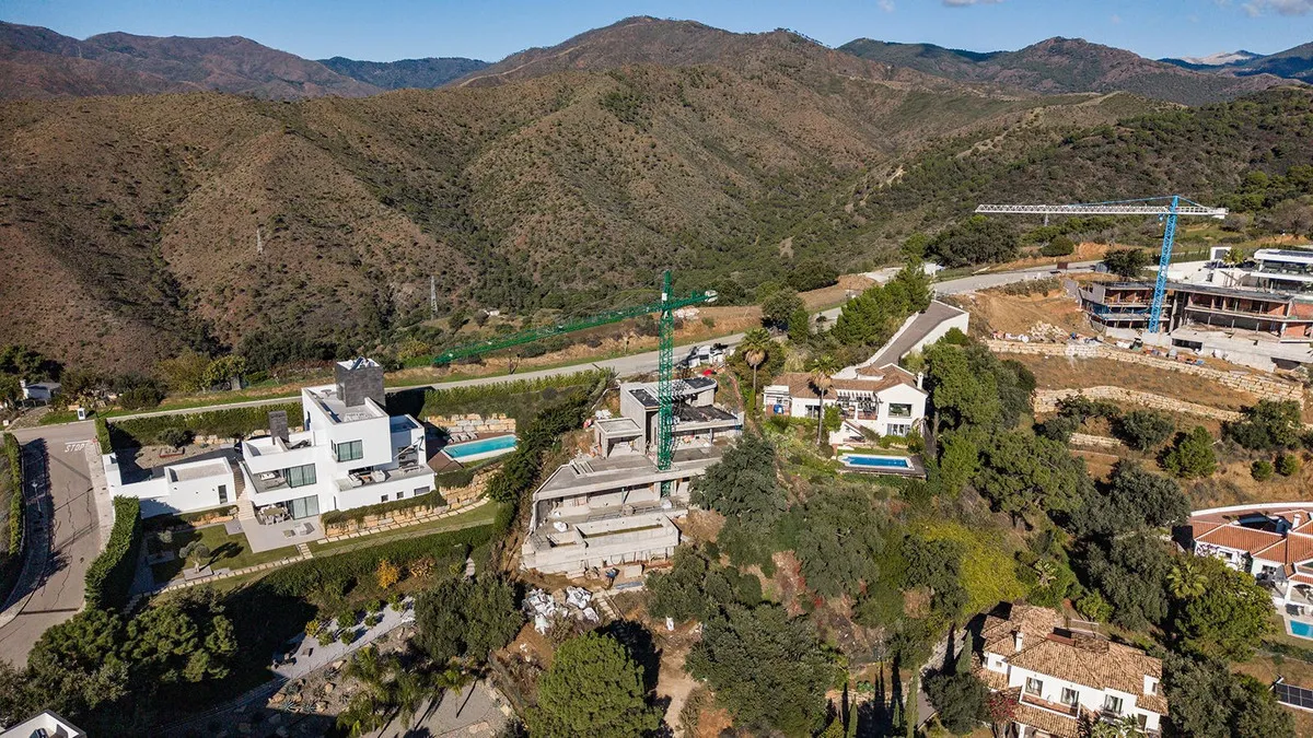 For sale villa in Benahavis with 3 bedrooms