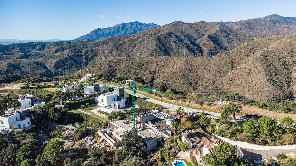 For sale villa in Benahavis with 3 bedrooms