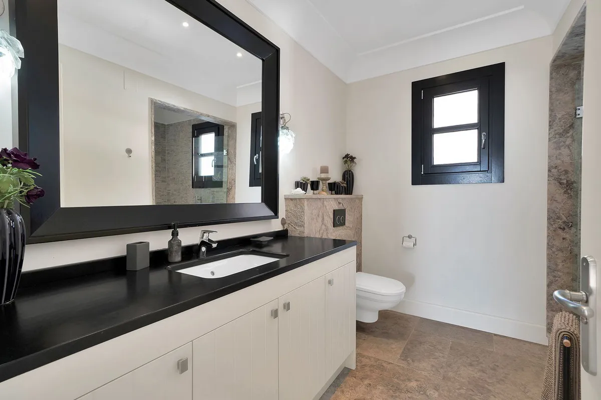 Benahavis villa for sale