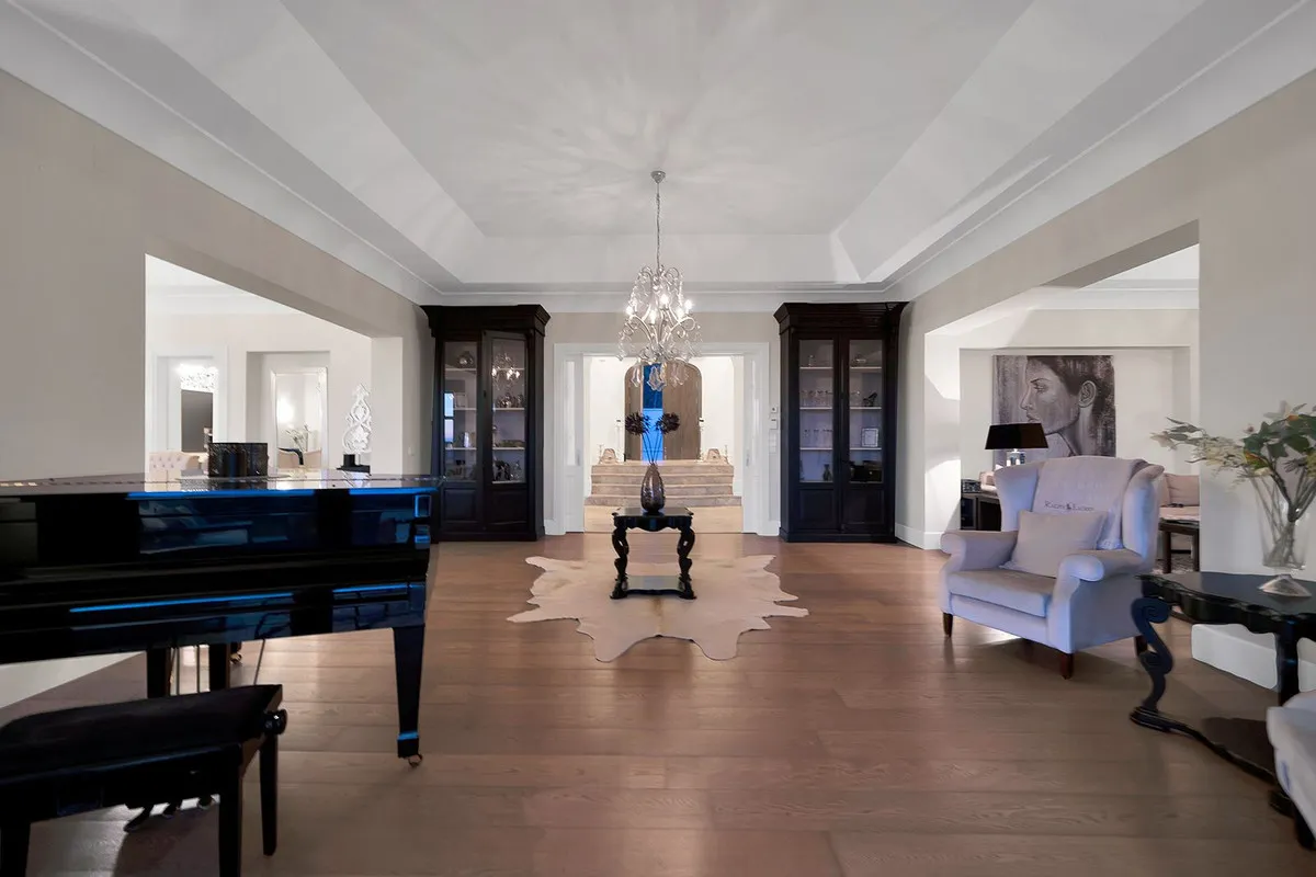 Benahavis villa for sale