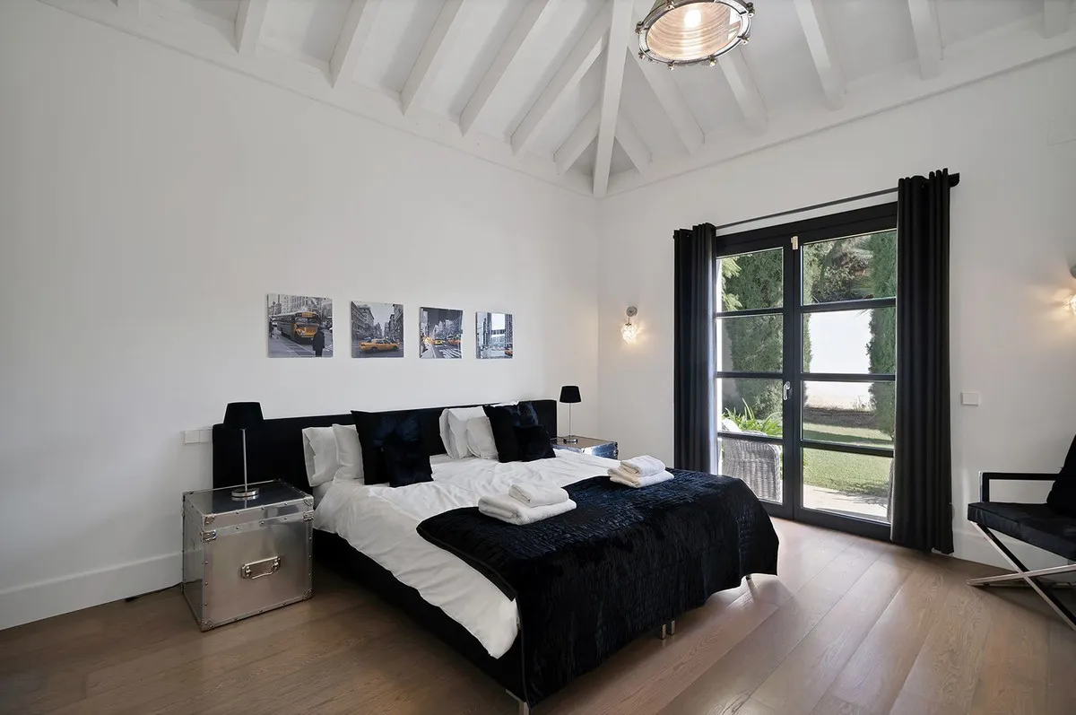 Benahavis villa for sale