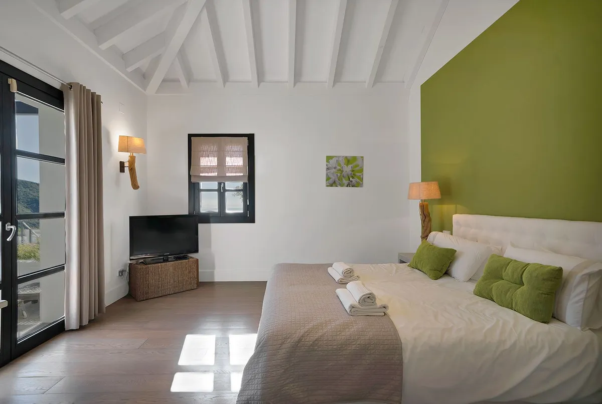 Benahavis villa for sale