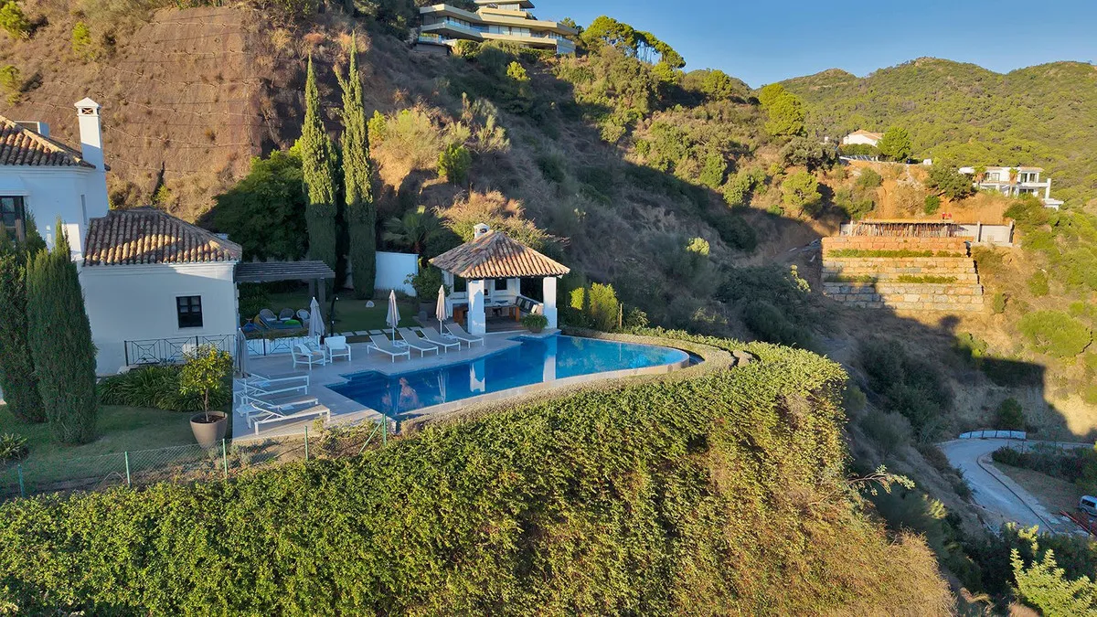 Benahavis villa for sale
