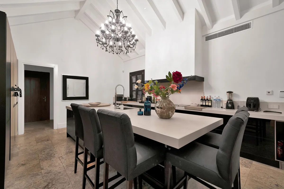 Benahavis villa for sale