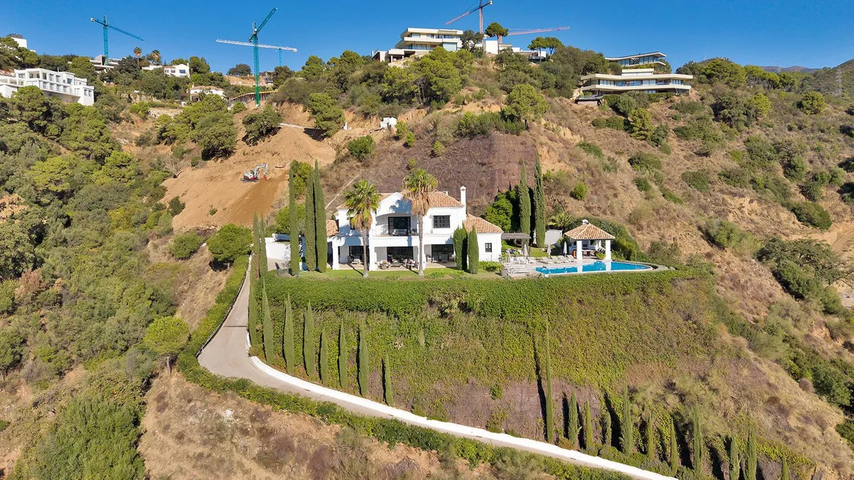 Benahavis villa for sale