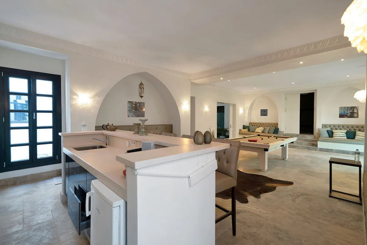 Benahavis villa for sale