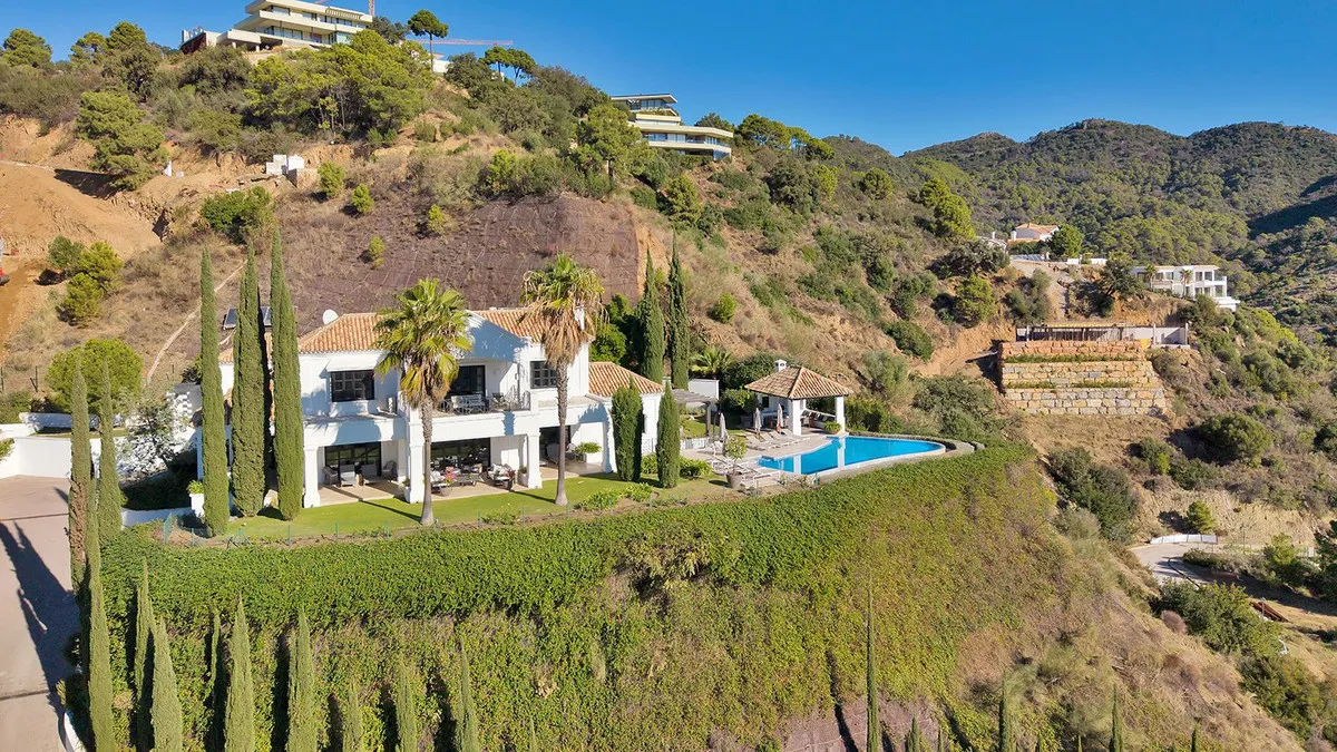 Benahavis villa for sale