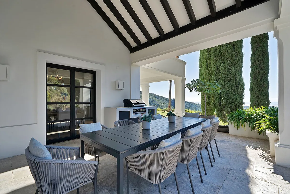 Benahavis villa for sale