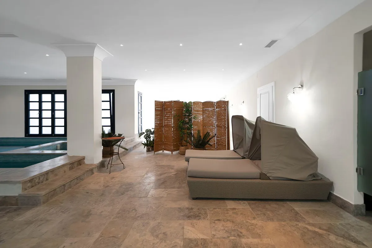 Benahavis villa for sale