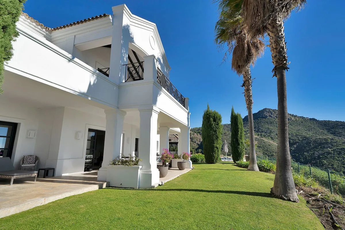 Benahavis villa for sale
