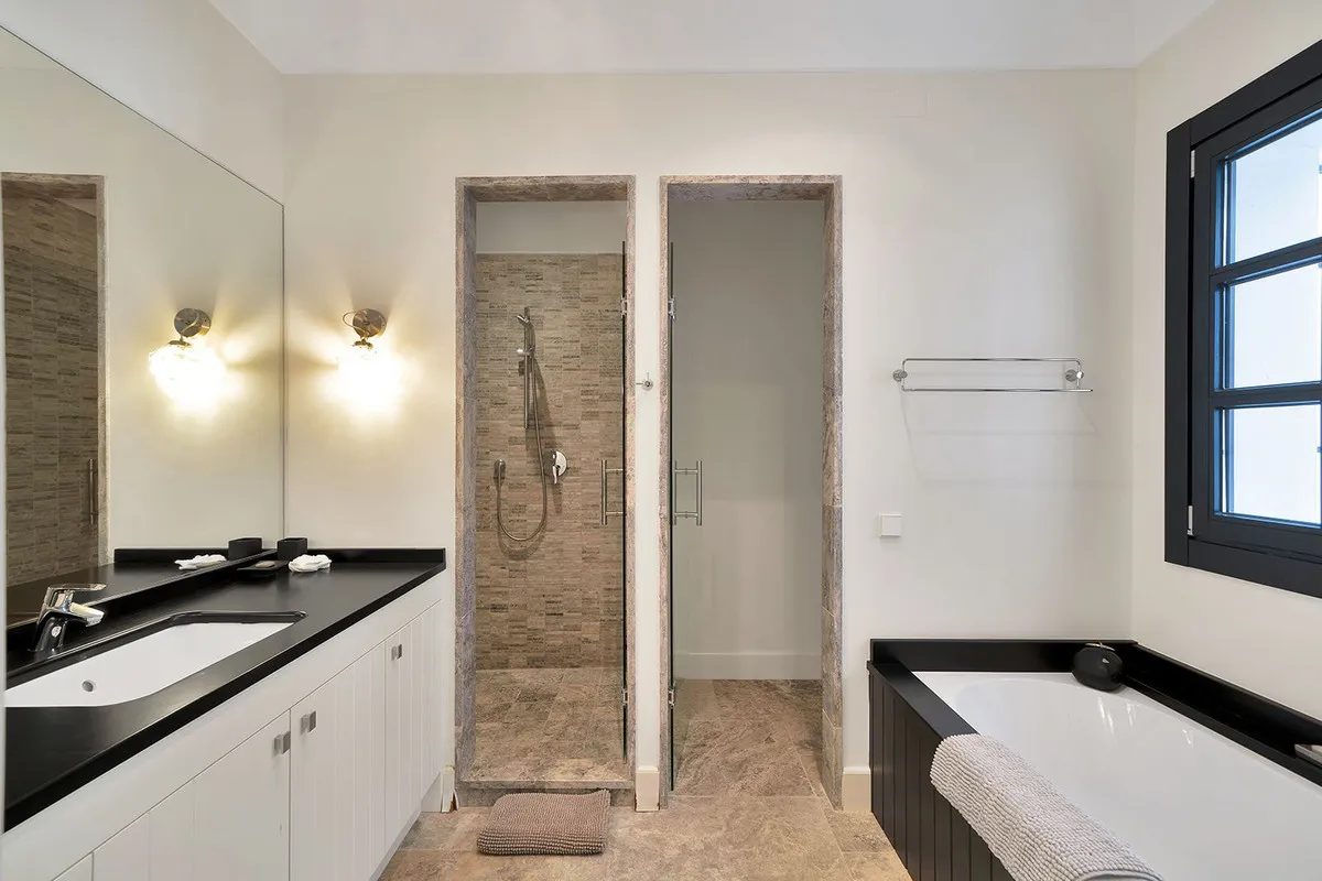 Benahavis villa for sale