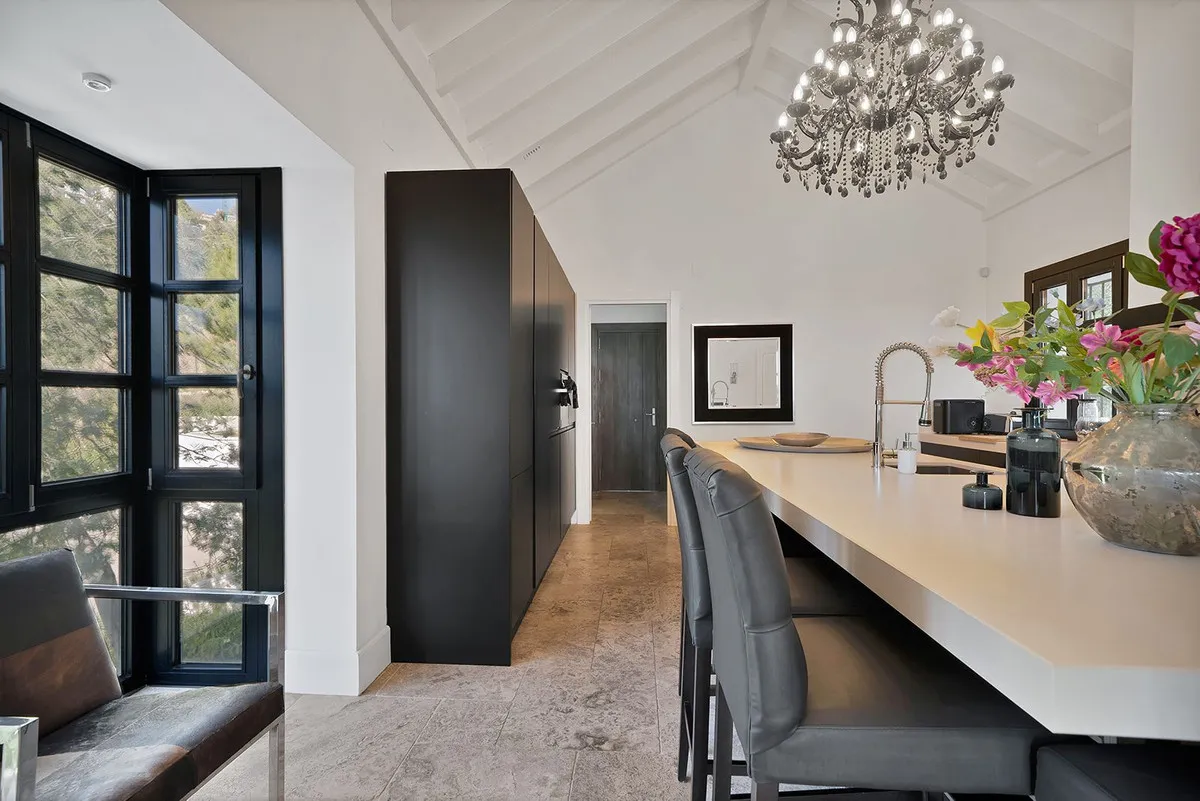 Benahavis villa for sale