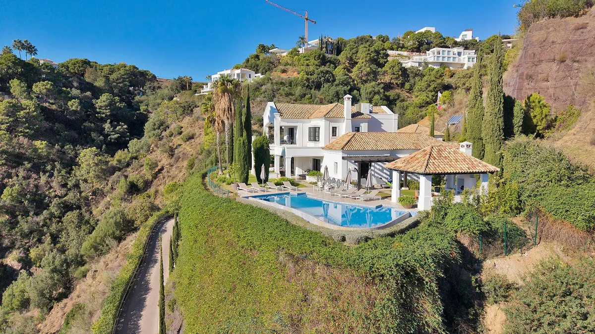 Benahavis villa for sale