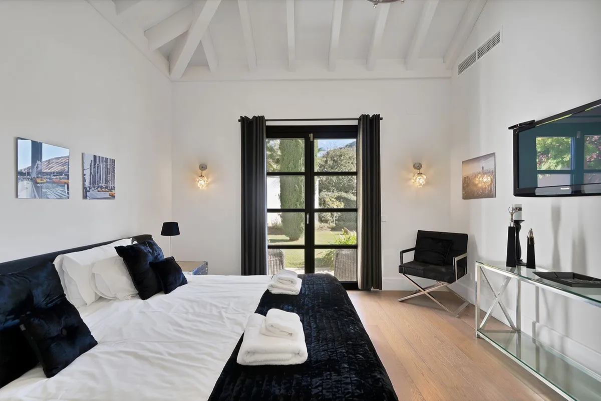 Benahavis villa for sale