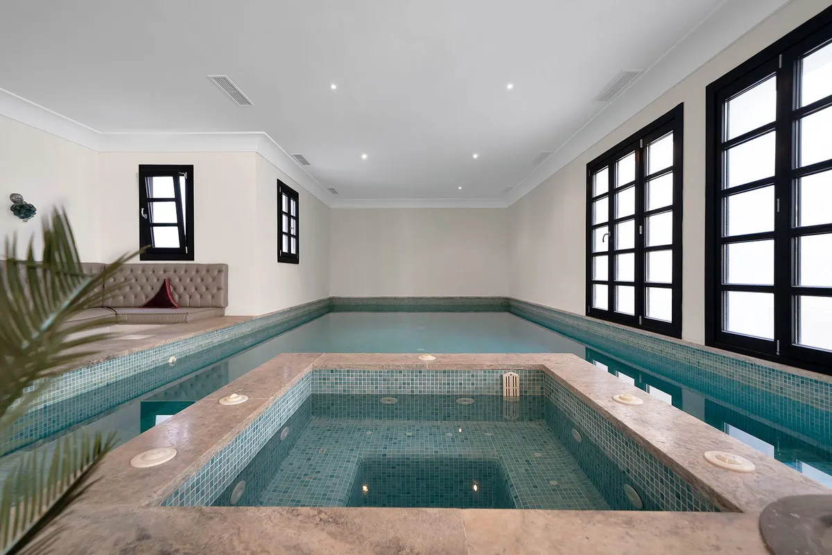 Benahavis villa for sale