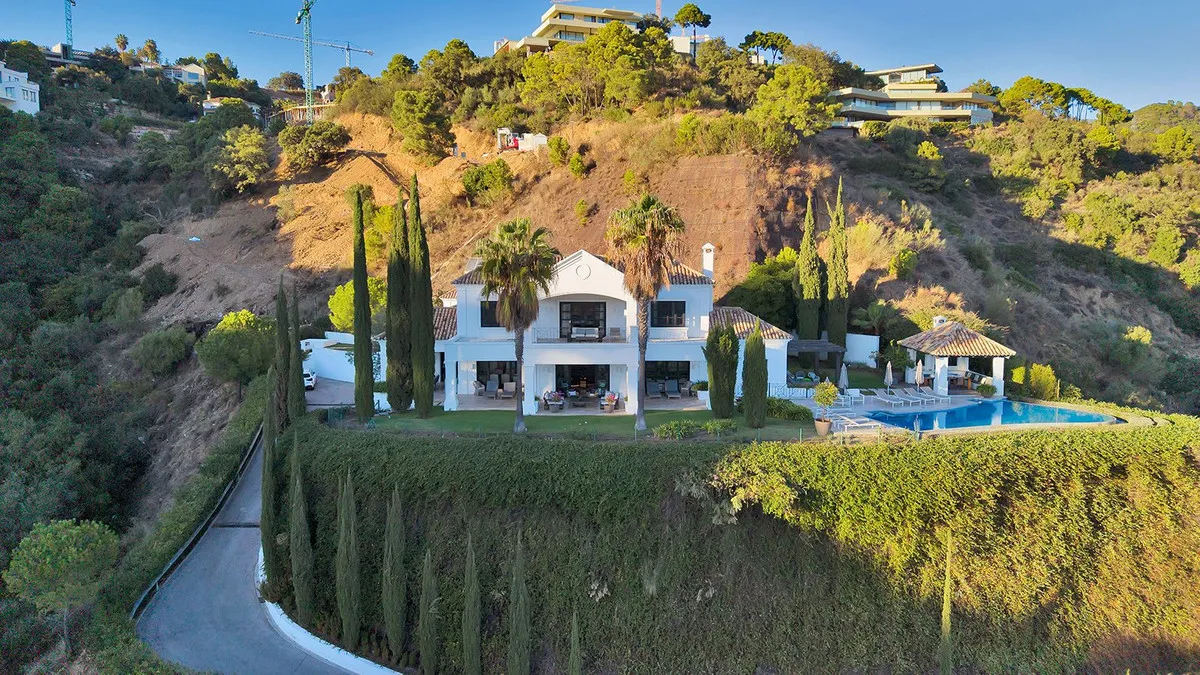 Benahavis villa for sale