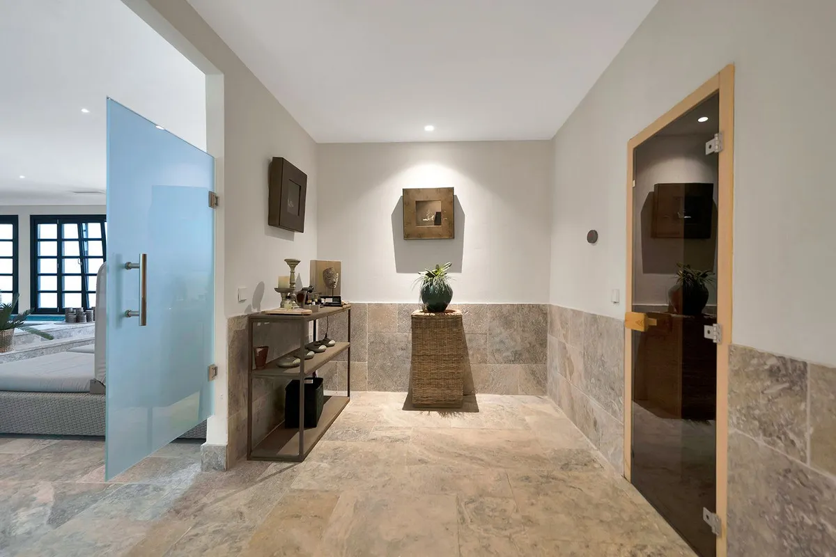 Benahavis villa for sale