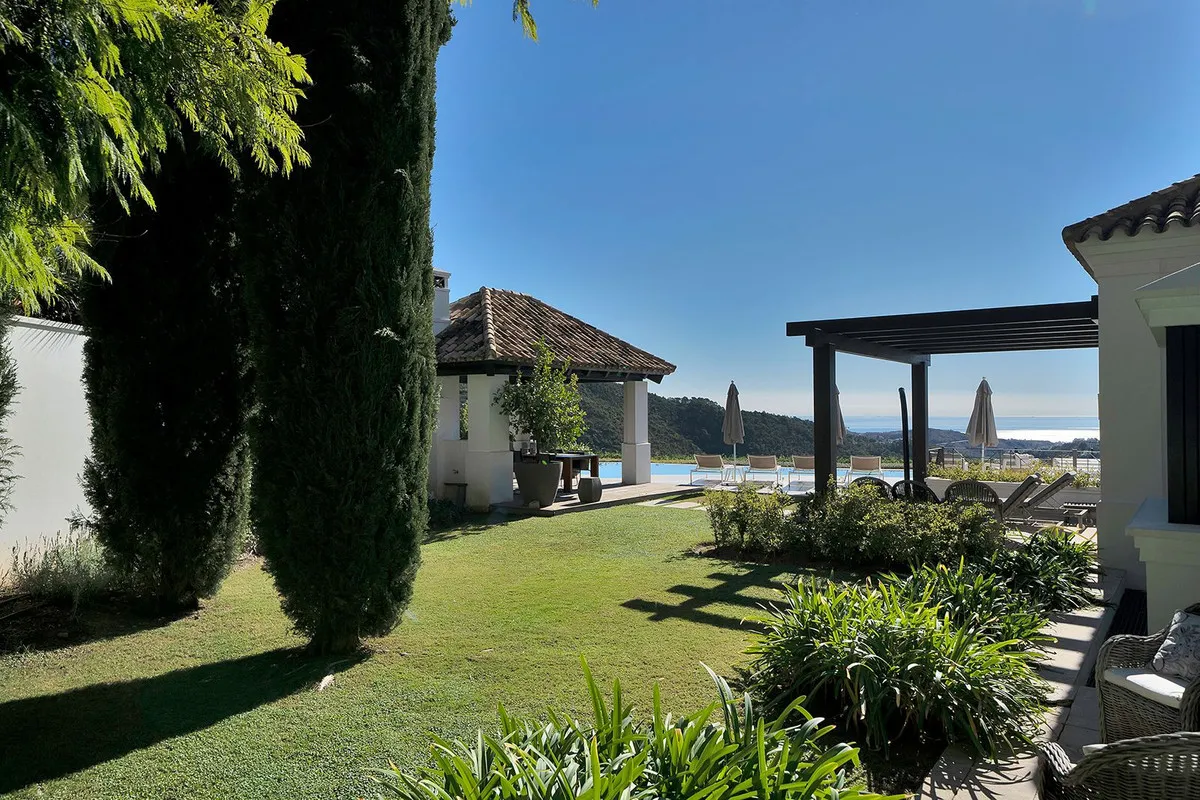 Benahavis villa for sale