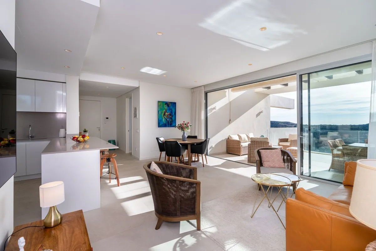 Benahavis, apartamento de 3 dormitorios en venta