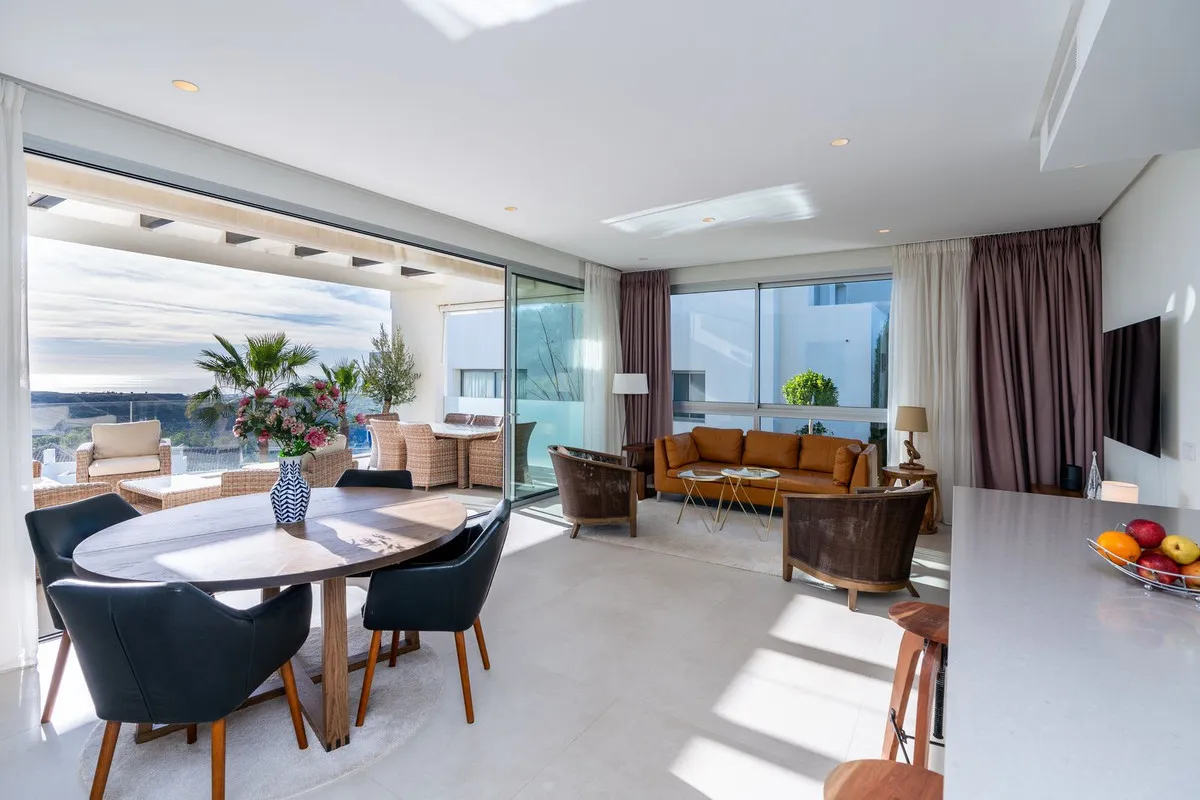 Benahavis, apartamento de 3 dormitorios en venta