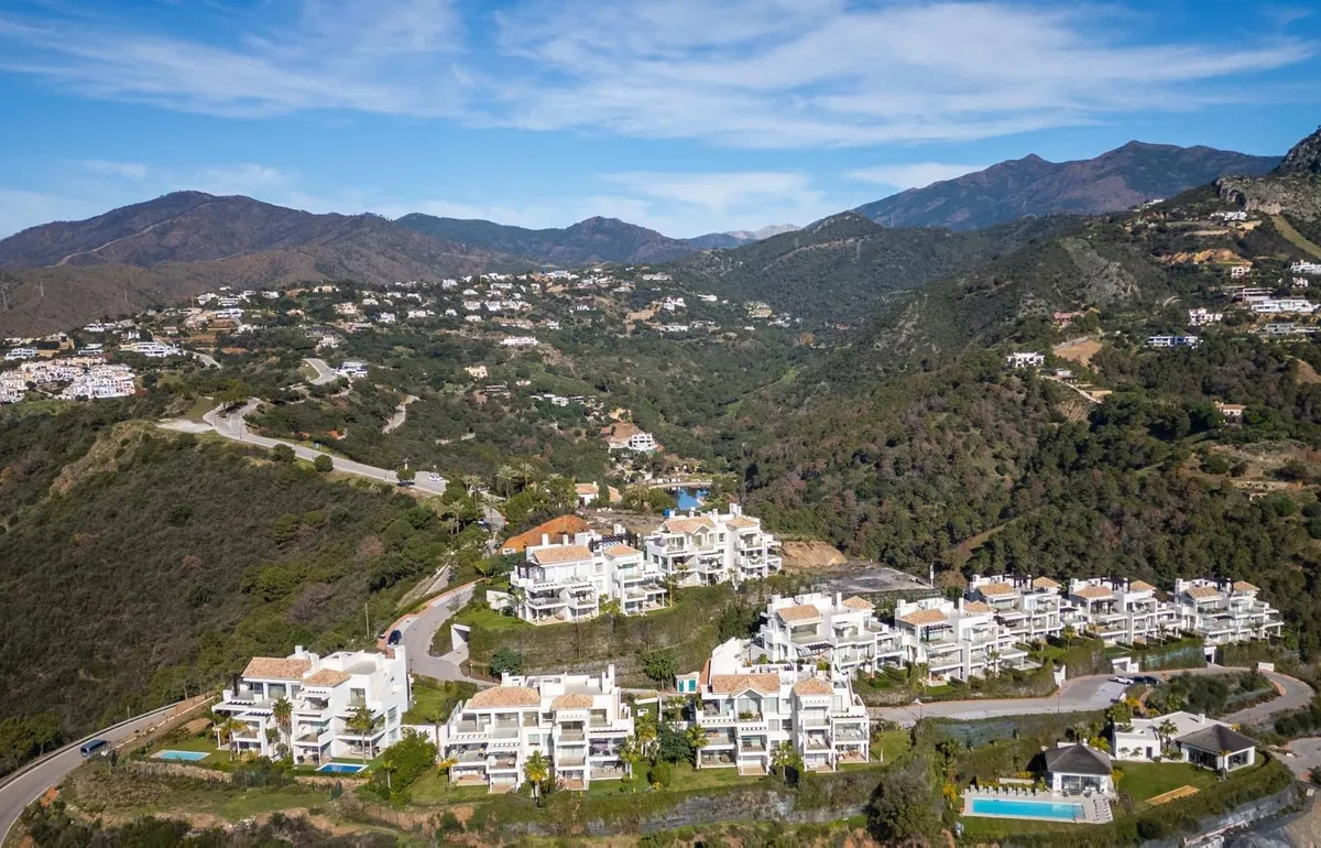 Benahavis, apartamento de 3 dormitorios en venta