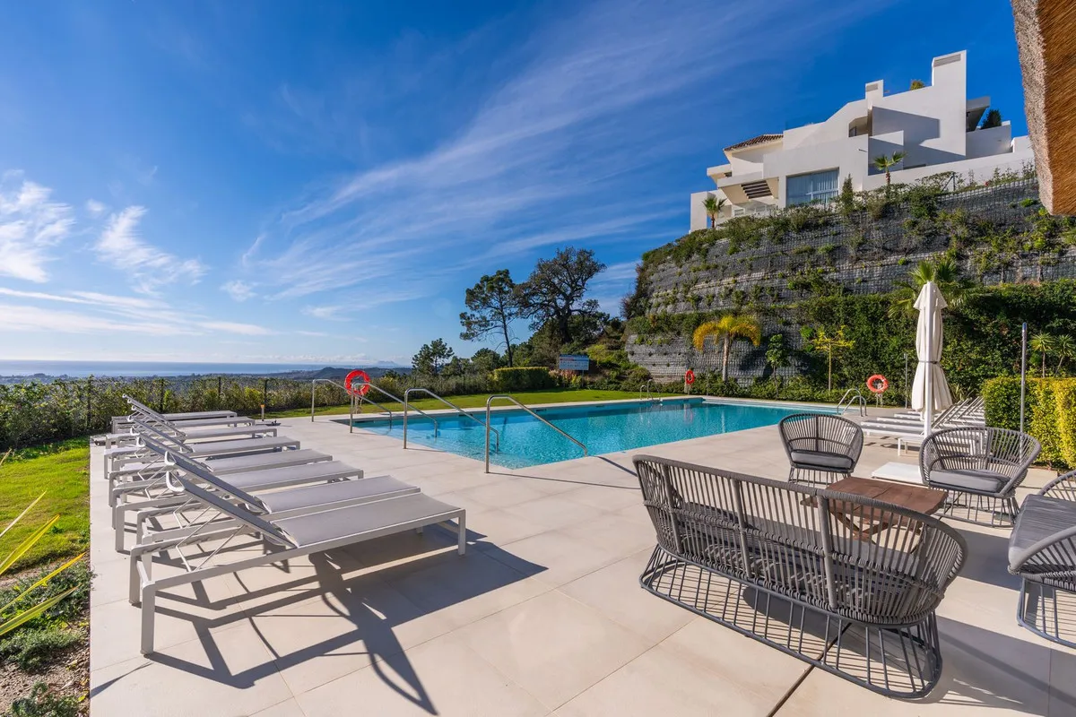 Benahavis, apartamento de 3 dormitorios en venta