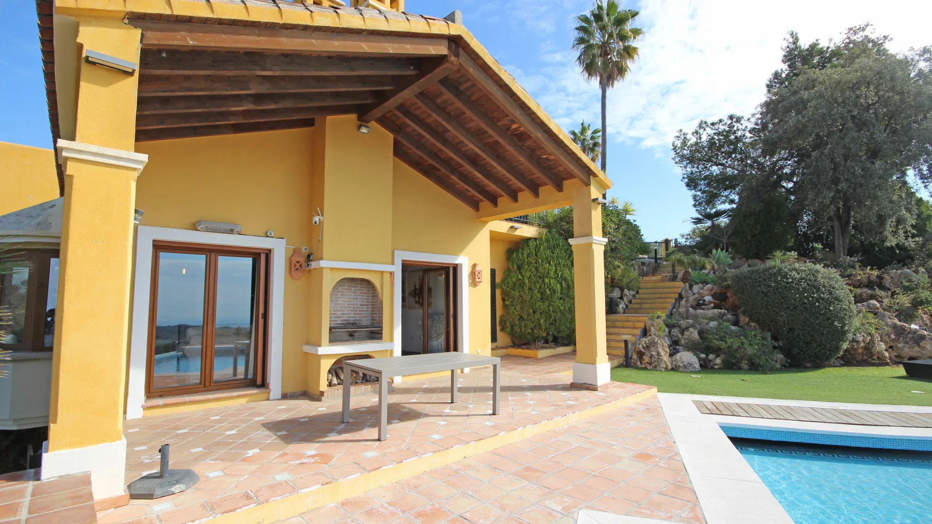 Villa a la venta en Monte Mayor de 5 dormitorios