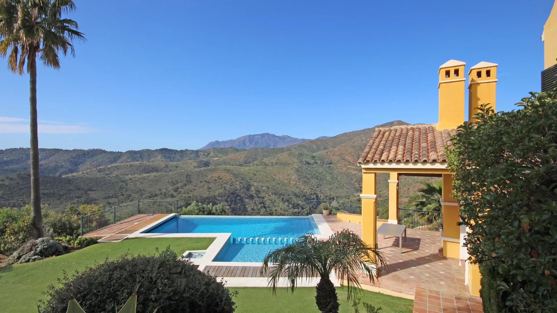 Villa a la venta en Monte Mayor de 5 dormitorios