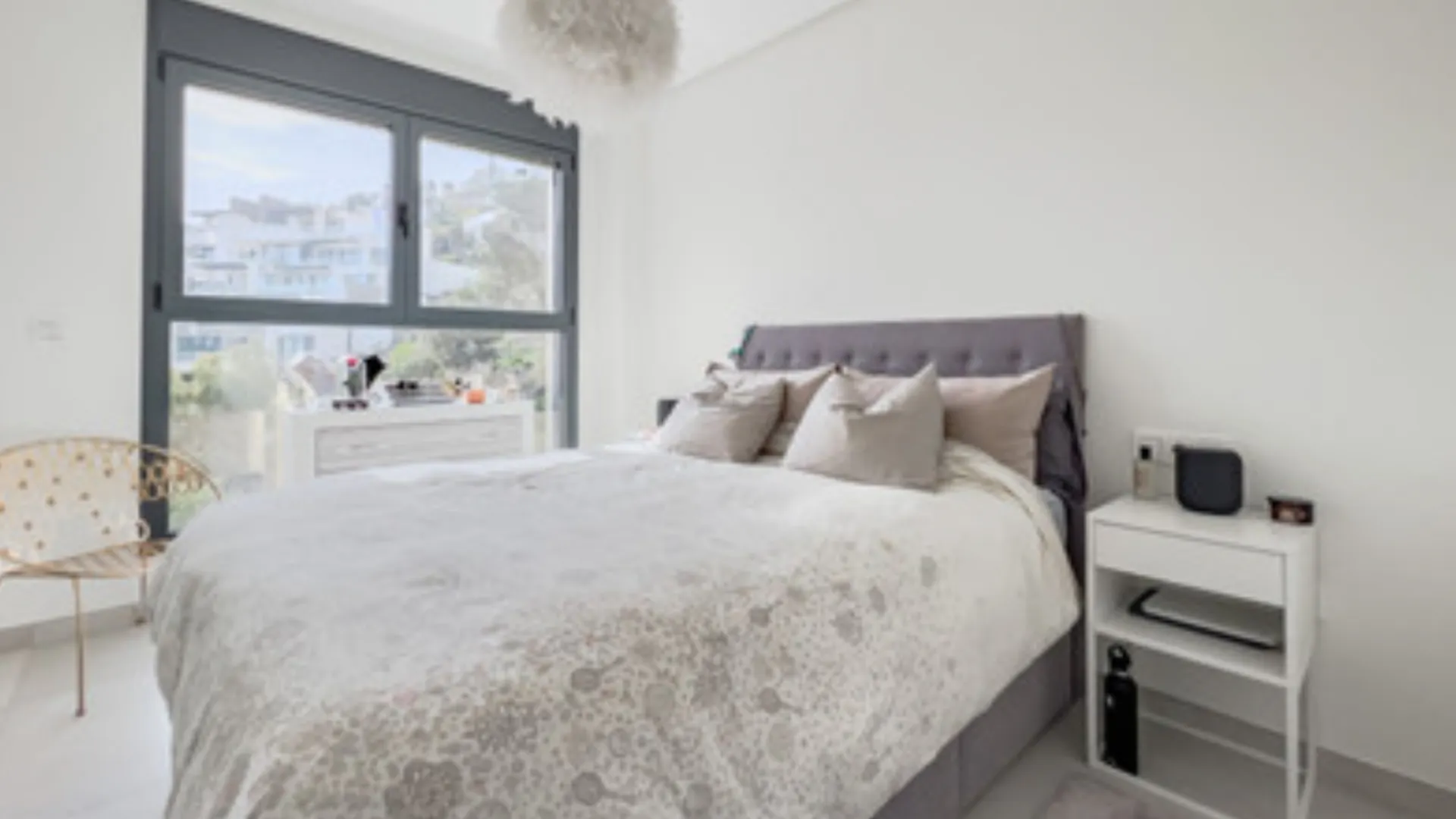 Apartamento a la venta en Benahavis con 2 dormitorios