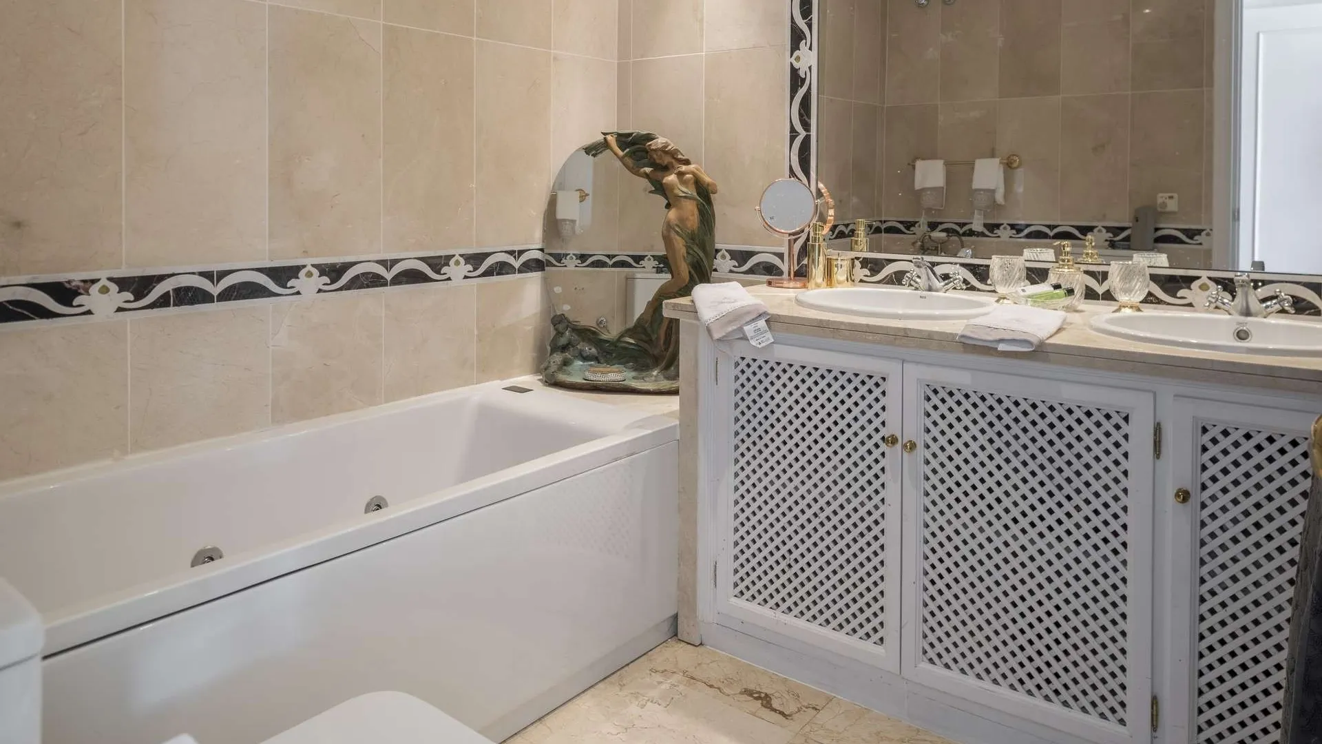 Ático en venta en Guadalmina Alta de 2 dormitorios