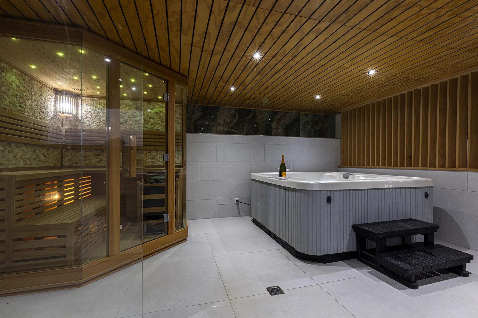 4 bedrooms villa in Casares for sale