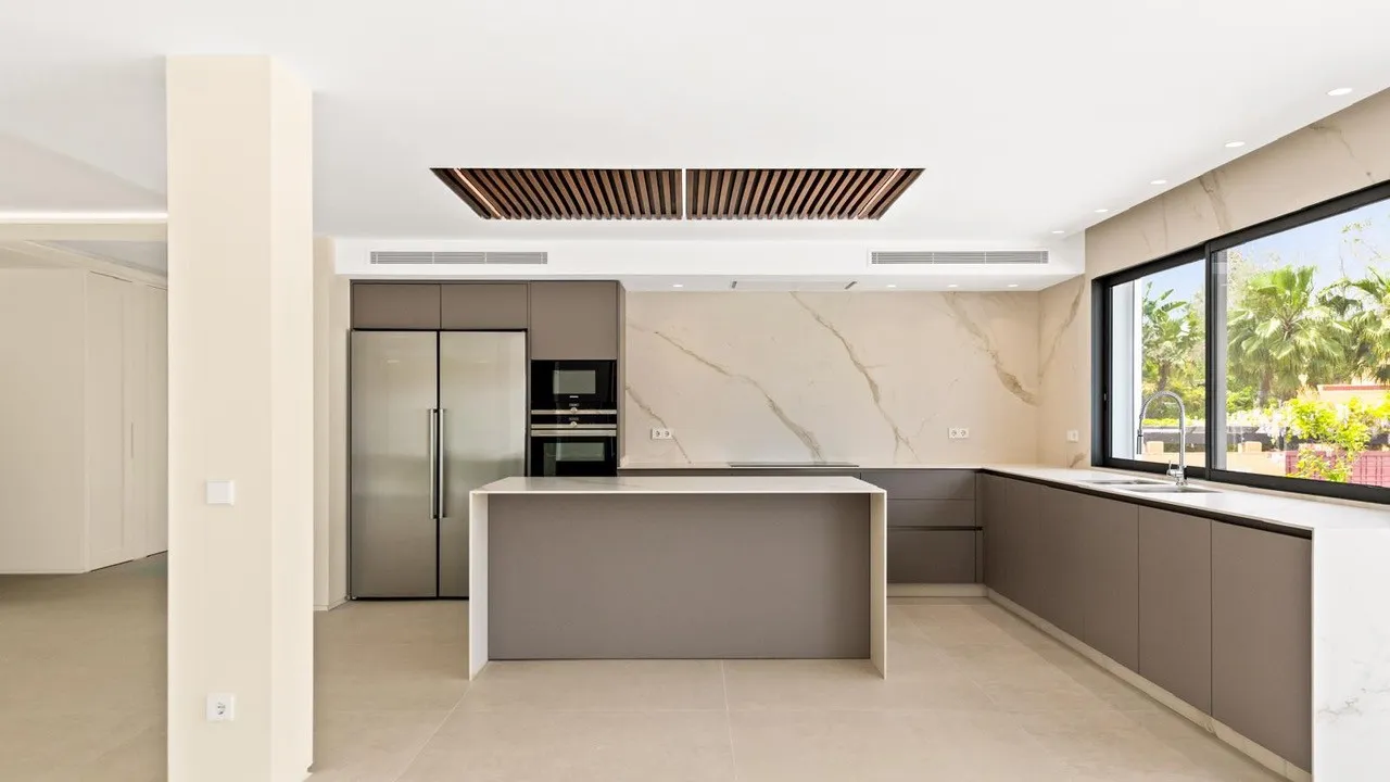 For sale Guadalmina Alta villa with 6 bedrooms