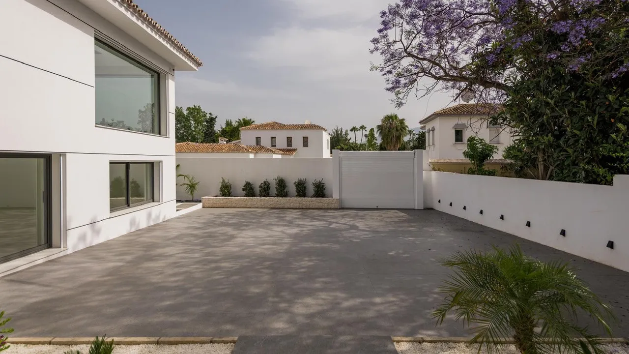 For sale Guadalmina Alta villa with 6 bedrooms