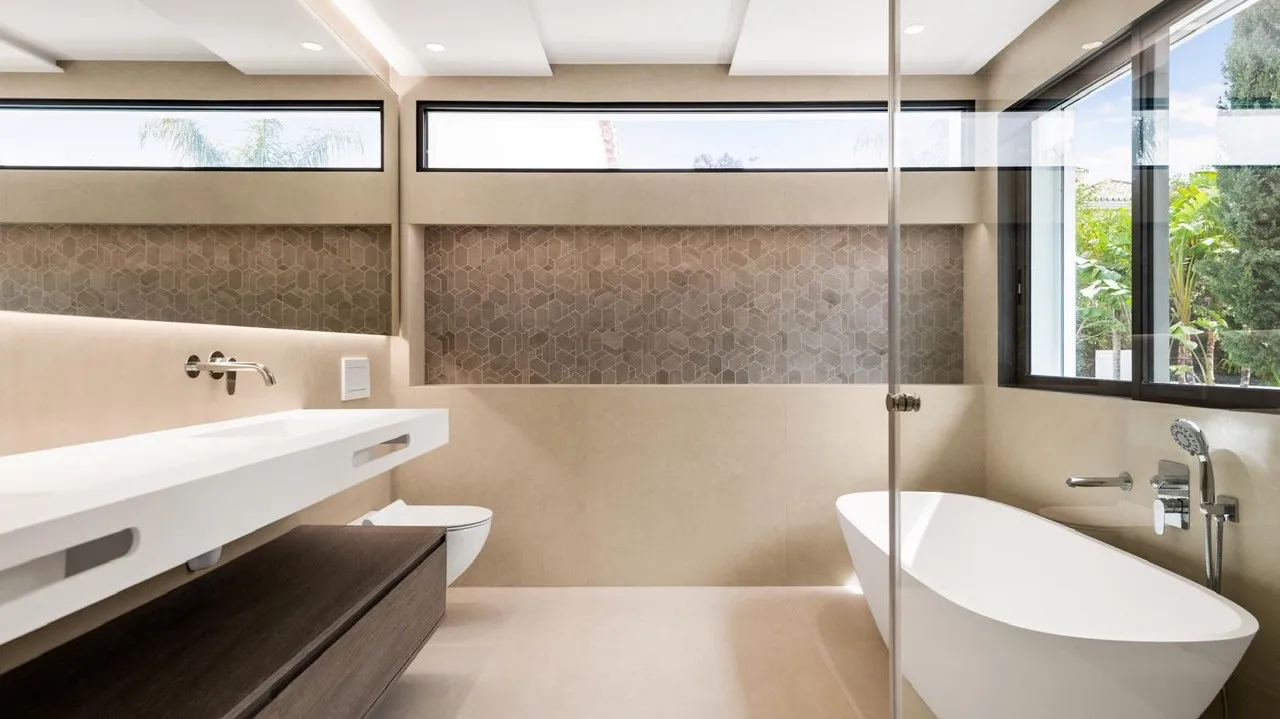 For sale Guadalmina Alta villa with 6 bedrooms