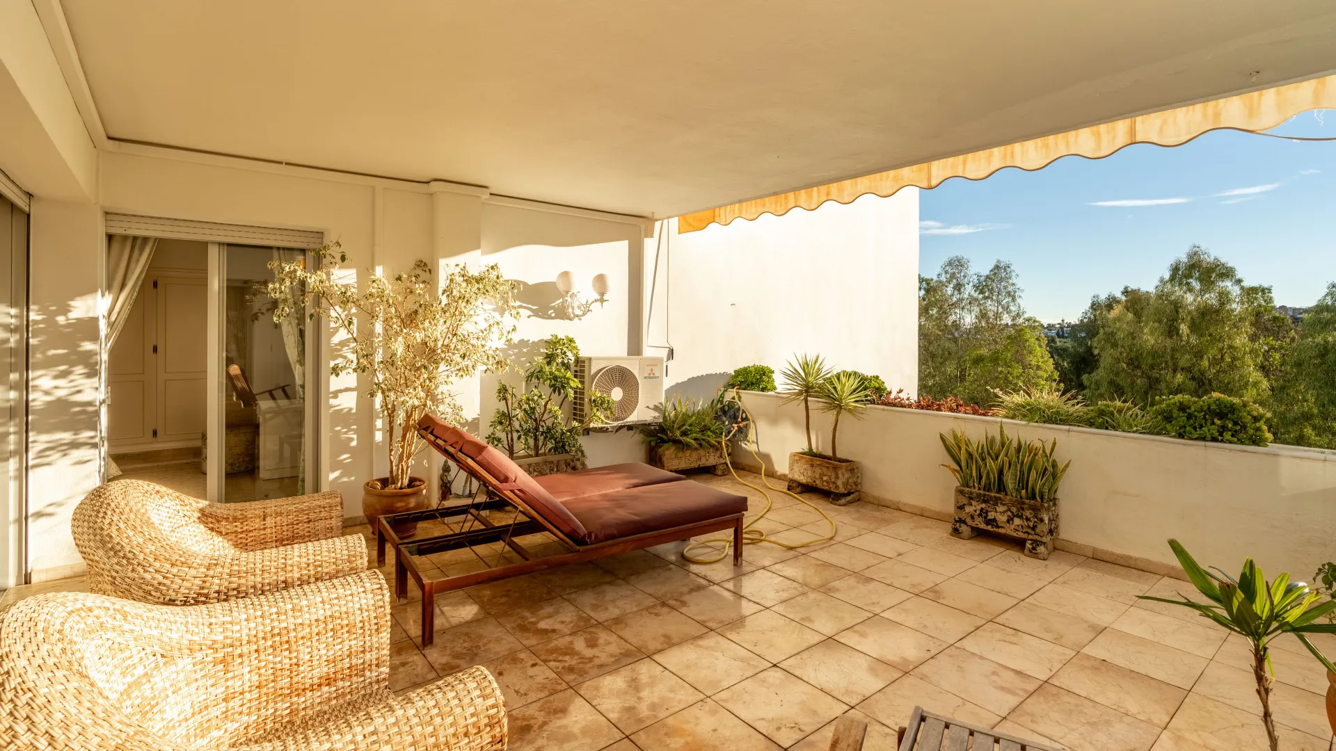 Buy Guadalmina Alta apartment