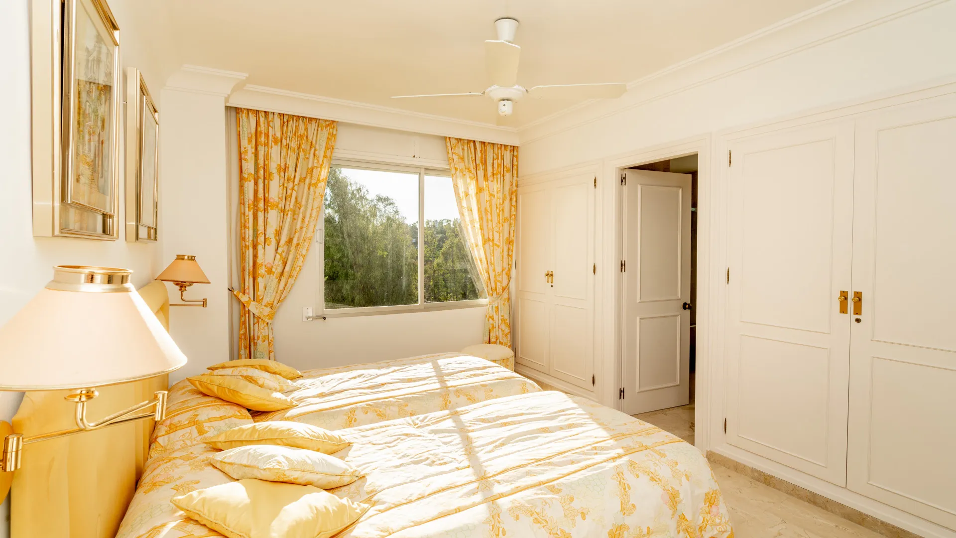 Buy Guadalmina Alta apartment